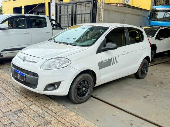 FIAT PALIO 1.0 MPI ATTRACTIVE 8V FLEX 4P MANUAL FIAT PALIO 1.0 MPI ATTRACTIVE 8V FLEX 4P MANUAL